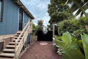 Lovely one bedroom vacation apartment in Knysna.